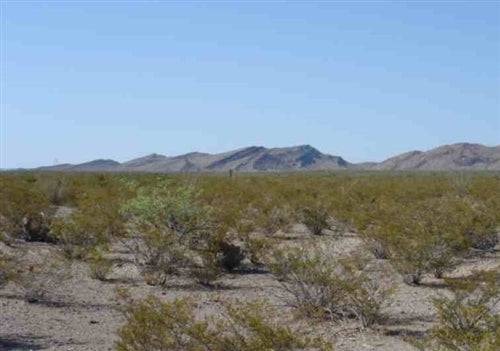 Aerial view of 84.3-acre Texas Hudspeth County land lot in El Paso, showing open desert landscape and property boundaries.